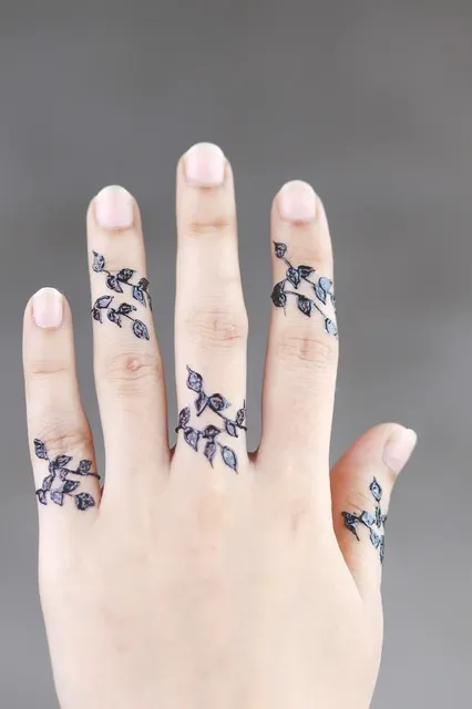 new mehndi designs back hand