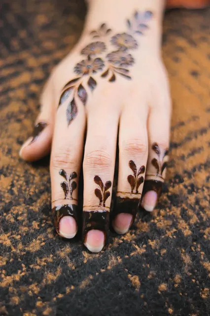 mehndi designs front hand full