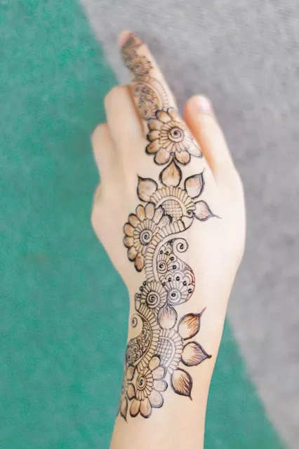 easy arabic mehndi design back hand