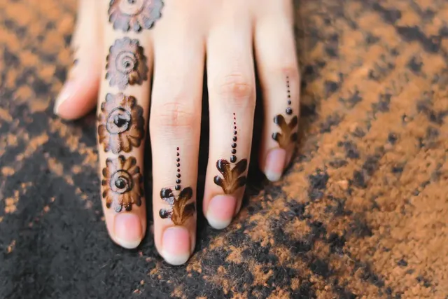 Simple Arabic Mehndi Designs07
