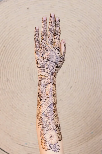royal mehndi design front hand 2