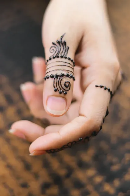 Royal back hand mehndi design2 3