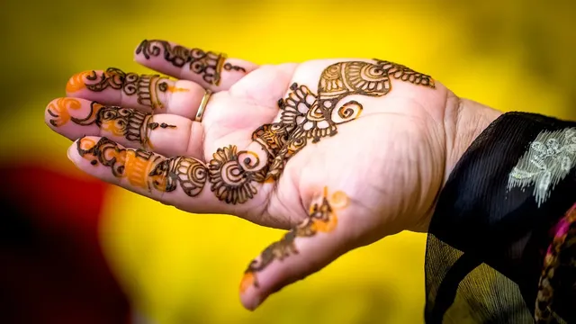 royal front hand mehndi design back side
