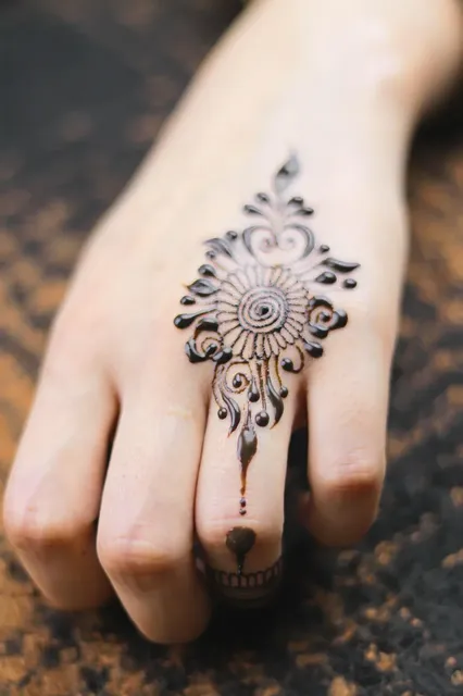 arabic royal front hand mehndi design 1