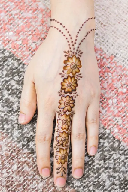 mehndi design for wedding simple