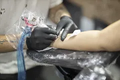 Tattoo-In-Hand-For-Man01