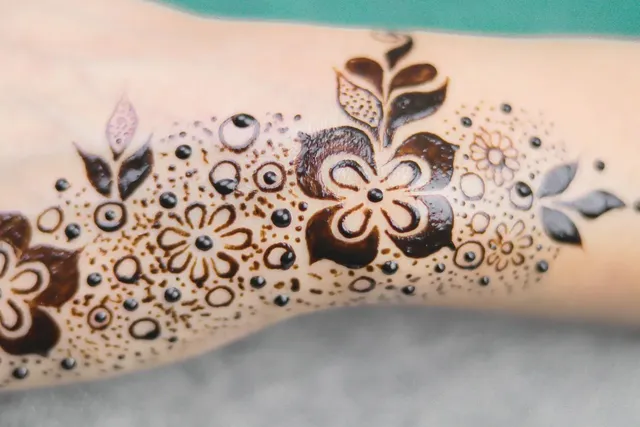 royal modern front hand mehndi design