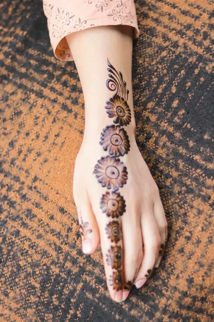 bridal mehndi designs 44