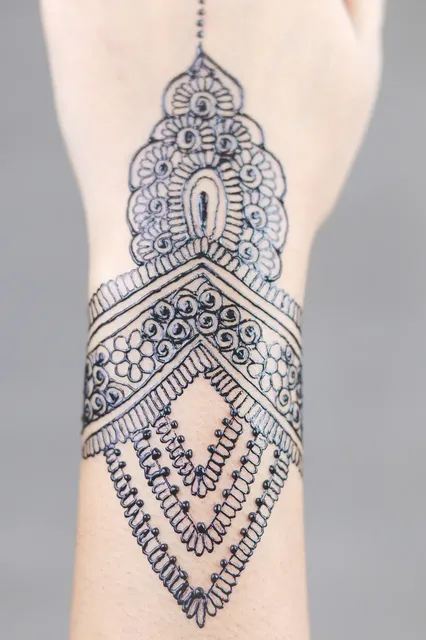 arabic mehndi designs for back side of hand