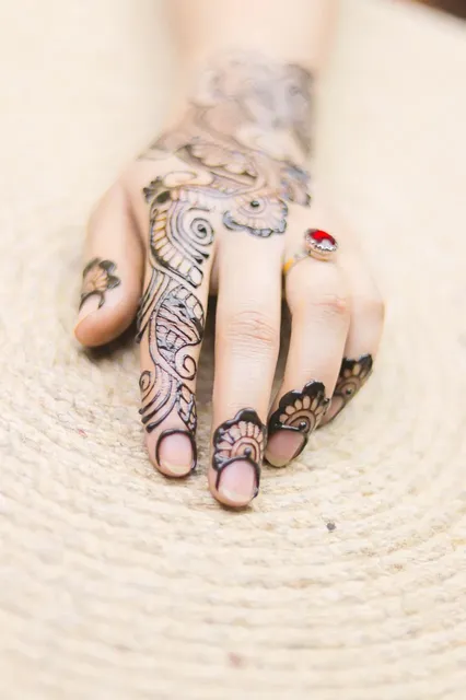 wedding bridal leg mehndi design