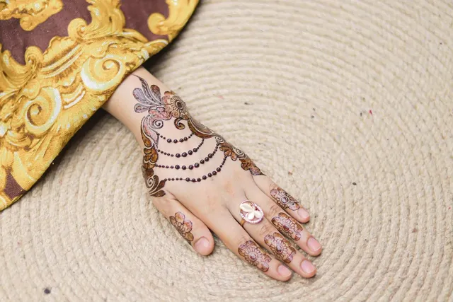 royal mehndi design front hand 1