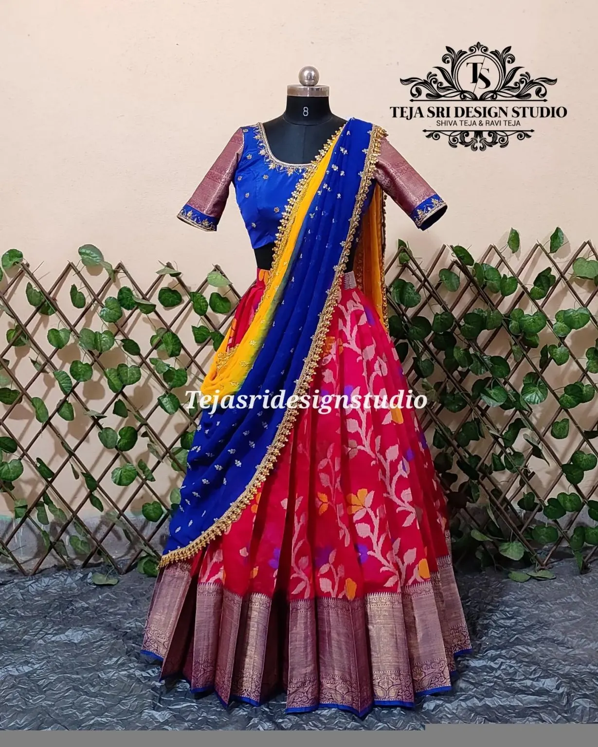 blouse back neck designs maggam work